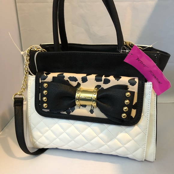 Betsey Johnson Handbags - ⬇️price drop ⬇️Betsey Johnson satchel handbag